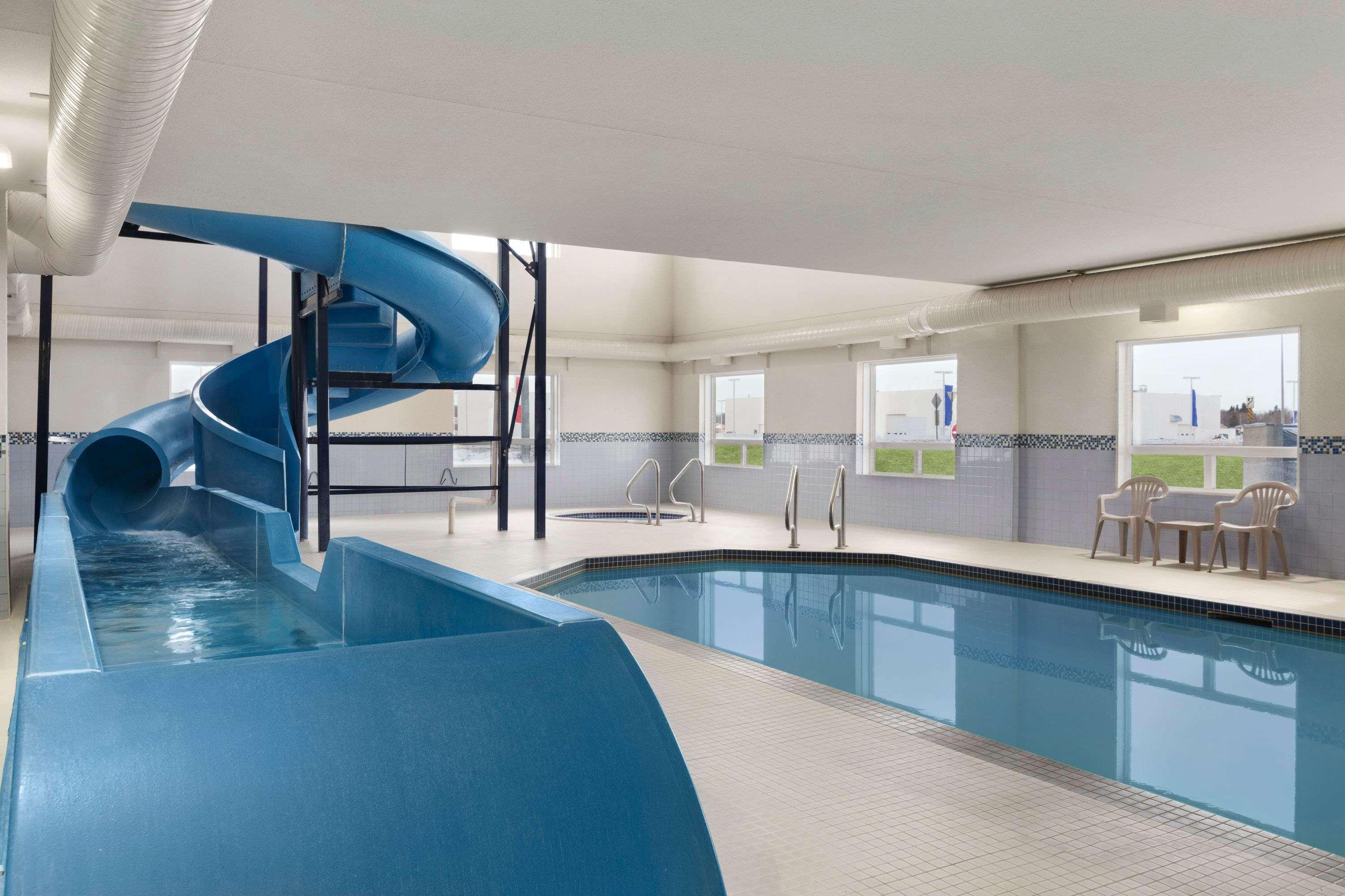 Days Inn & Suites By Wyndham Yorkton Exteriör bild