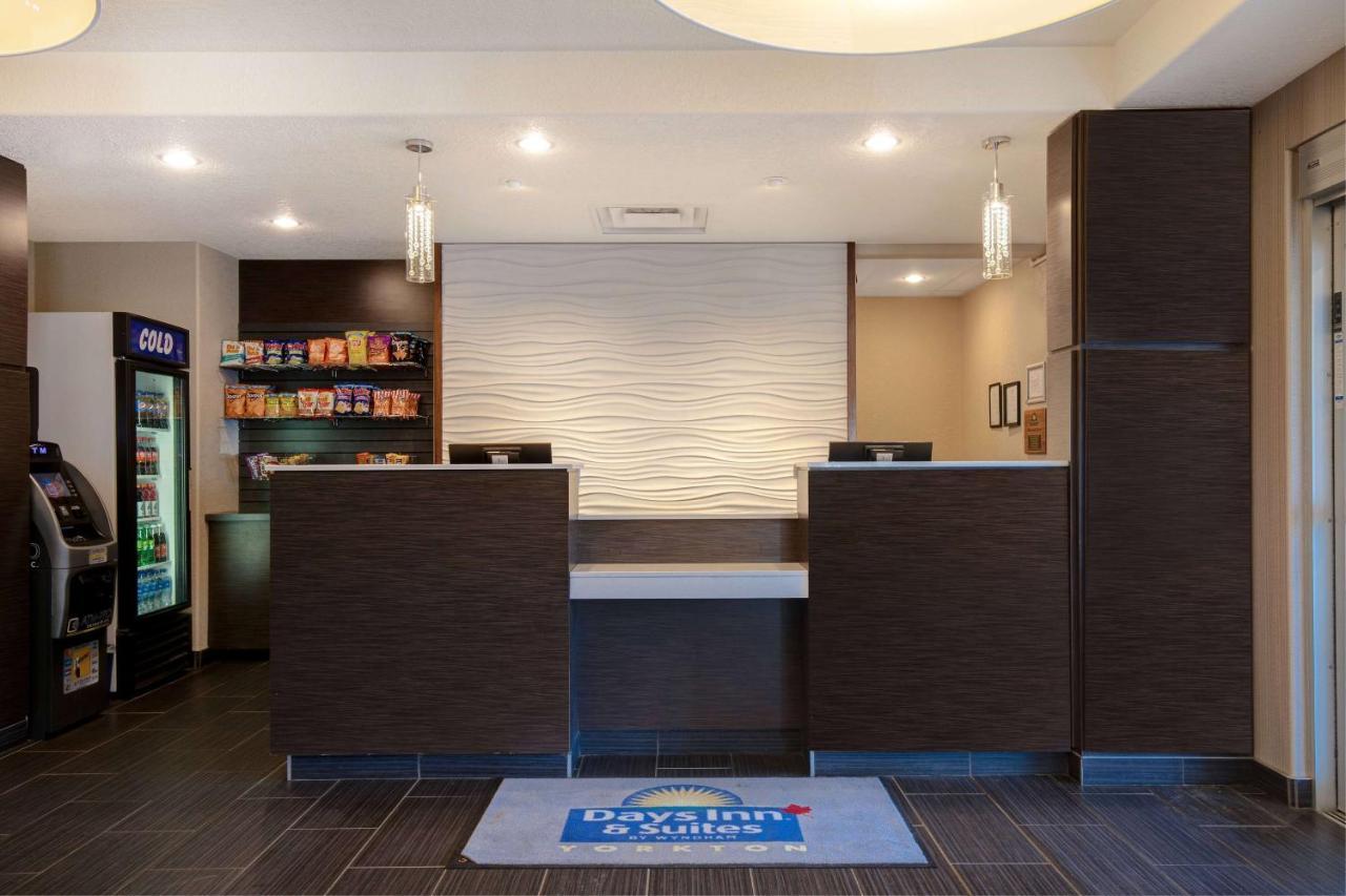Days Inn & Suites By Wyndham Yorkton Exteriör bild
