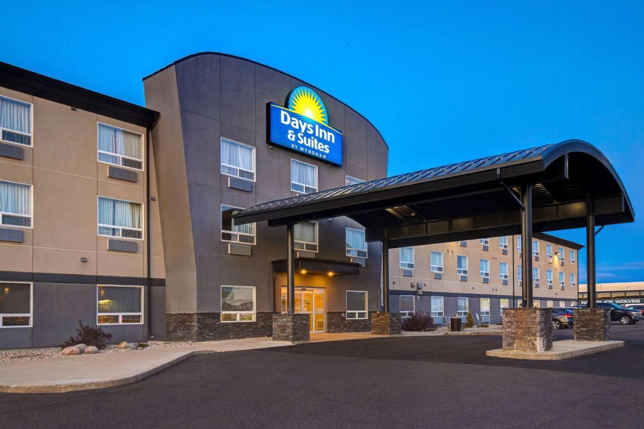Days Inn & Suites By Wyndham Yorkton Exteriör bild