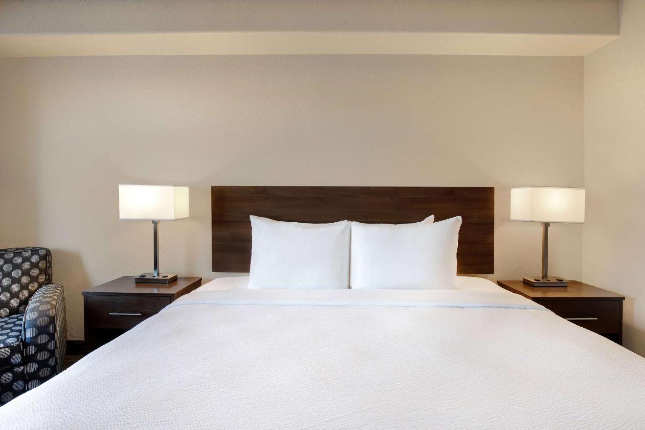 Days Inn & Suites By Wyndham Yorkton Exteriör bild