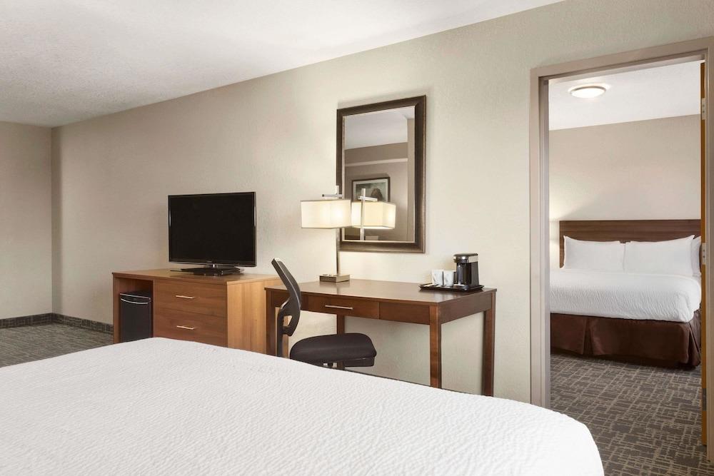 Days Inn & Suites By Wyndham Yorkton Exteriör bild