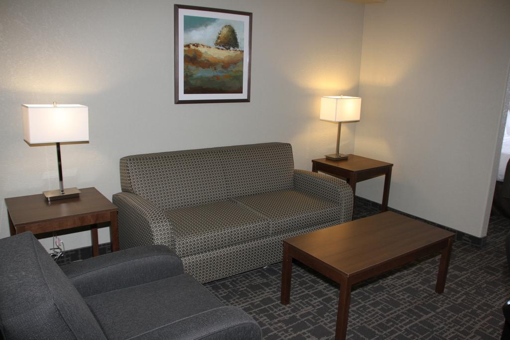 Days Inn & Suites By Wyndham Yorkton Exteriör bild