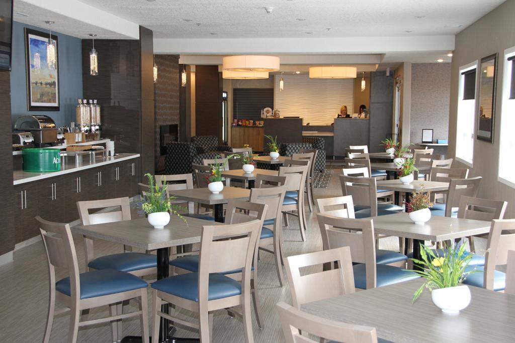Days Inn & Suites By Wyndham Yorkton Exteriör bild