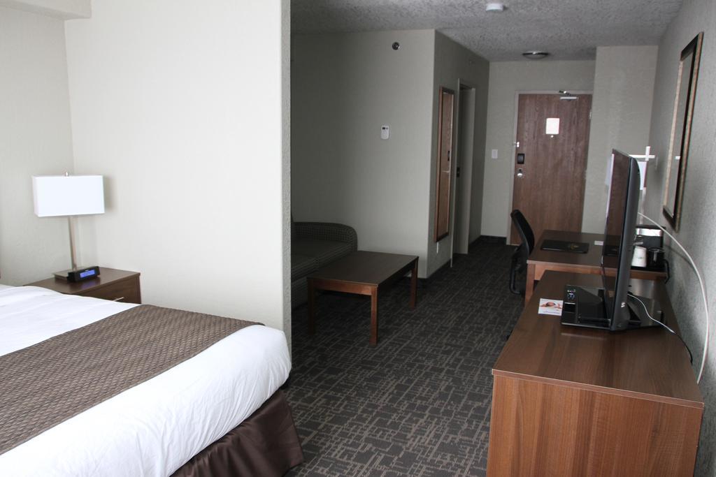 Days Inn & Suites By Wyndham Yorkton Exteriör bild